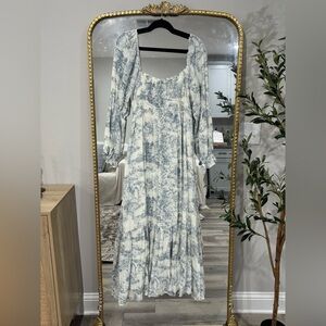 Chic Long Sleeve Blue and White Dress